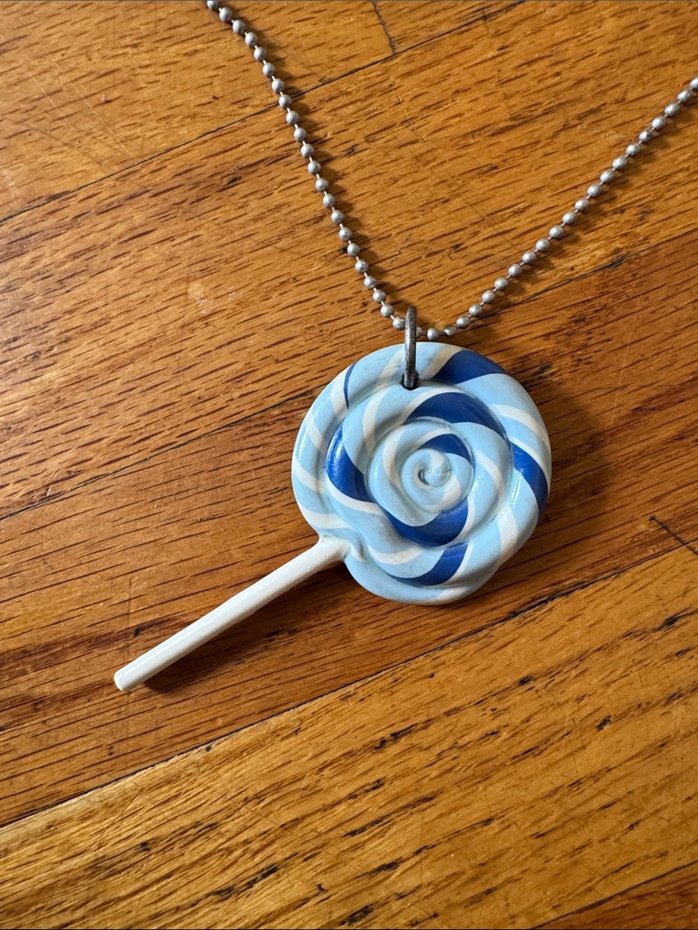 Authentic Onch Movement Blue White Swirl Giant Lollipop necklace RARE - Picture 2 of 4